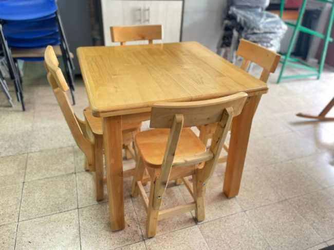 Mesa Pino 1