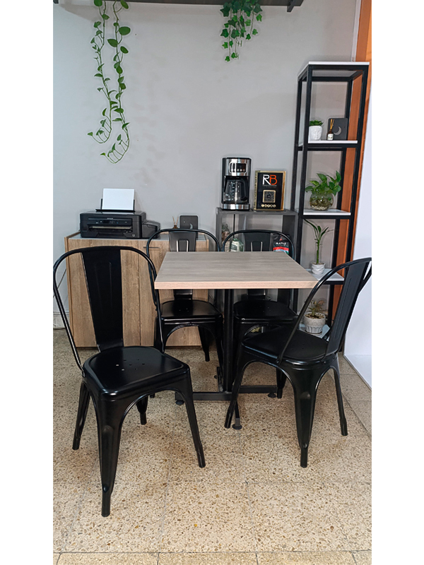 Mesas en madecor en Medellín