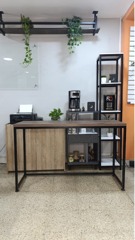 mesa tipo barra en Medellín Antioquia Colombia